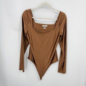 Aritzia Babaton Bronze Brown Satinette Square neck Long sleeves Bodysuit L